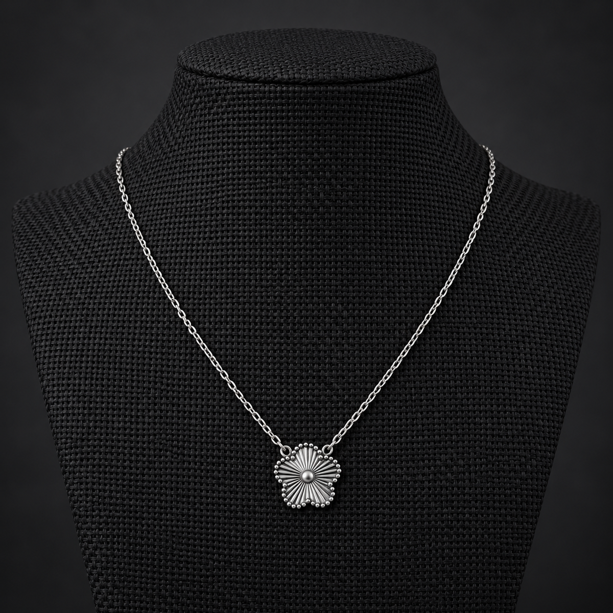 Collier trefle simple
