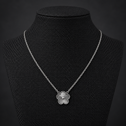 Collier trefle simple